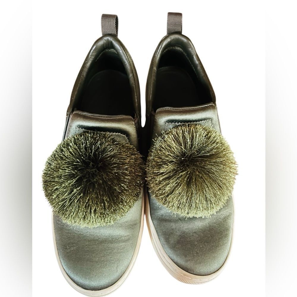 Tory Burch Daphne Pom Pom Sneaker Satin Lux Olive Green Slip On Shoe Size 7.5.